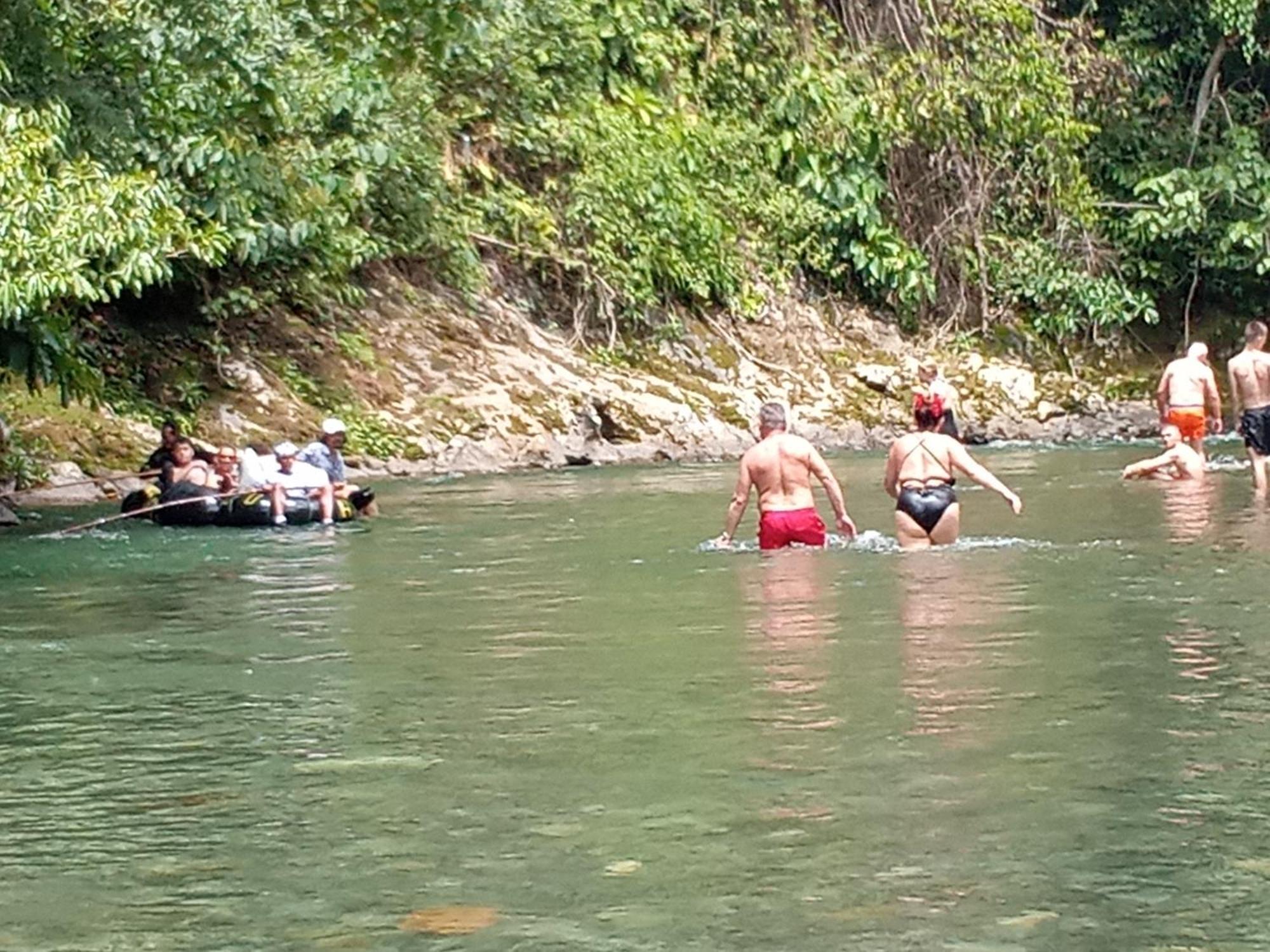 Jungle Treking & Jungle Tour If You Want To Stay Here,You Must Book Treking Only With Us Bukit Lawang Bagian luar foto